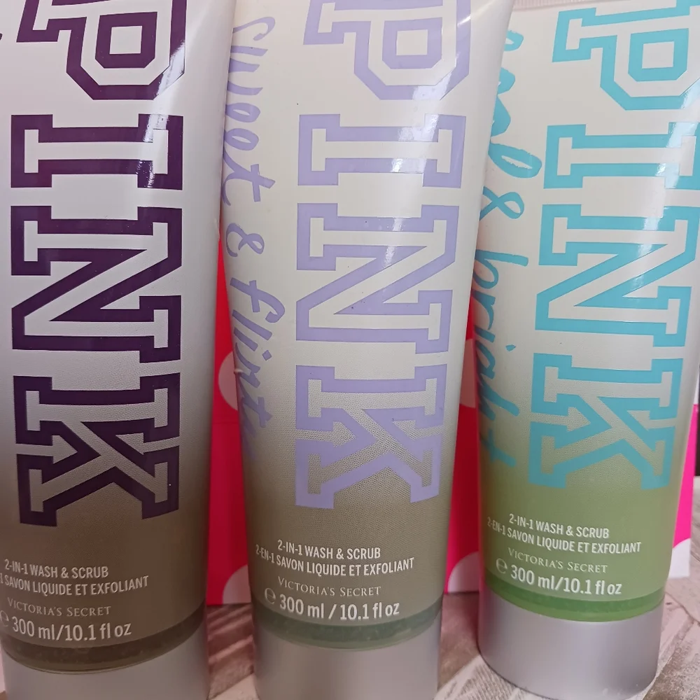 Victoria's Secret PINK 2-in-1 Wash & Scrubs - Picture 3 of 8